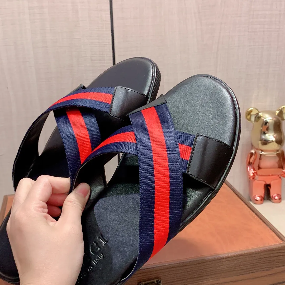 Slippers: New model: Factory price: 220💰💰🎩🎩🔥🔥《 Gucci* 》Series of slippers top purchasing agent🔍🔍Sold simultaneously for men, original Italian imported webbing made of selected cowhide, exquisite workmanship,), sole: (super comfortable) original factory special sole, ⚠️exclusive double-layer movable molded sole super comfortable⚠️, real shot🎬the real thing is more beautiful🔍🔍266 regular code 38-45